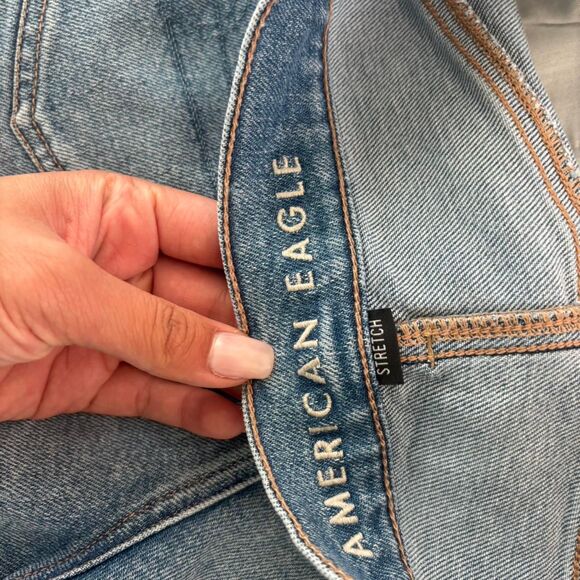 AMERICAN EAGLE OUTFITTERS High Rise Jean Denim Sz 6 Stretch Women's Blue Shorts - Picture 3 of 3